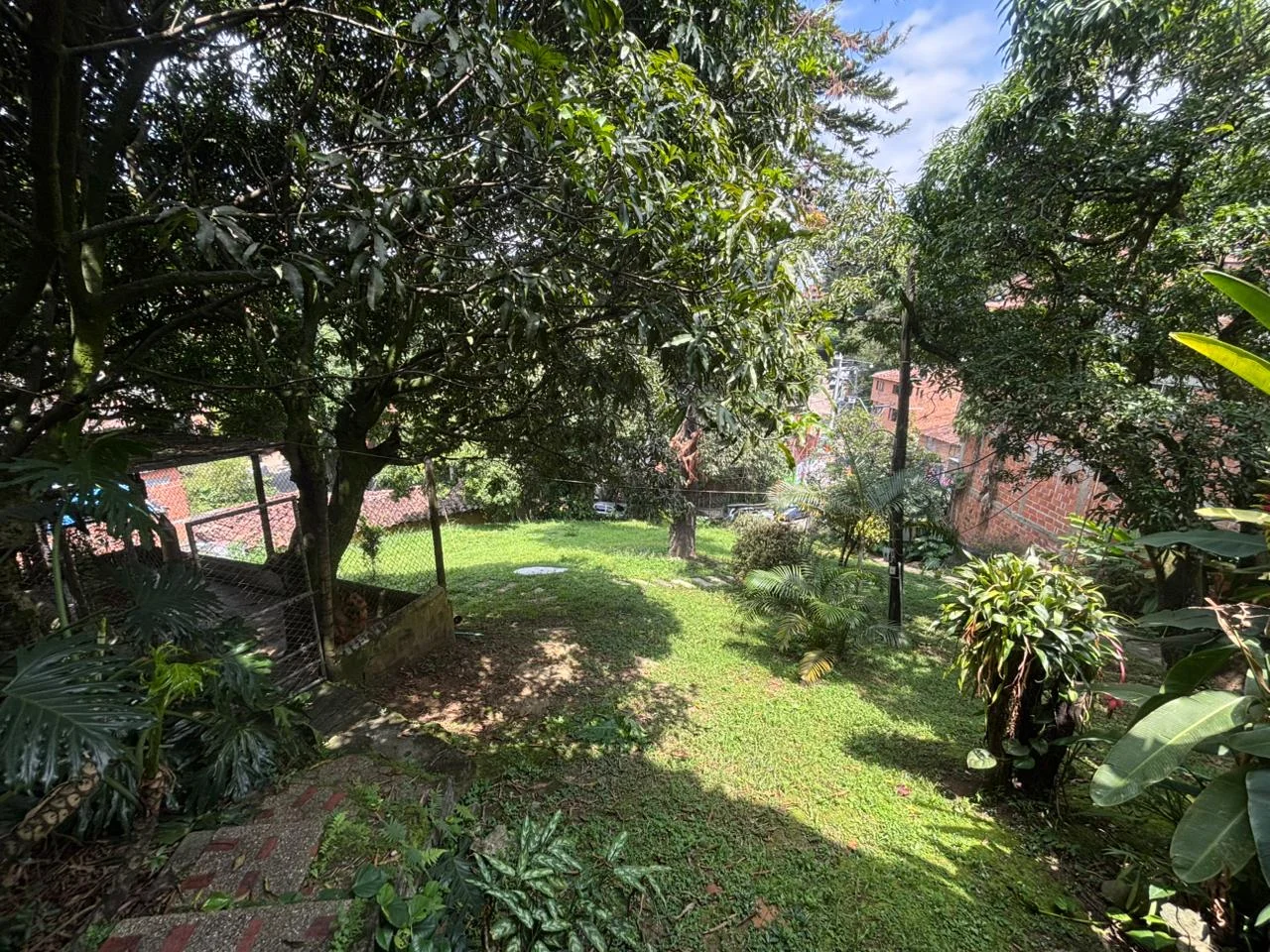 Casa lote Brassia Envigado Colombia