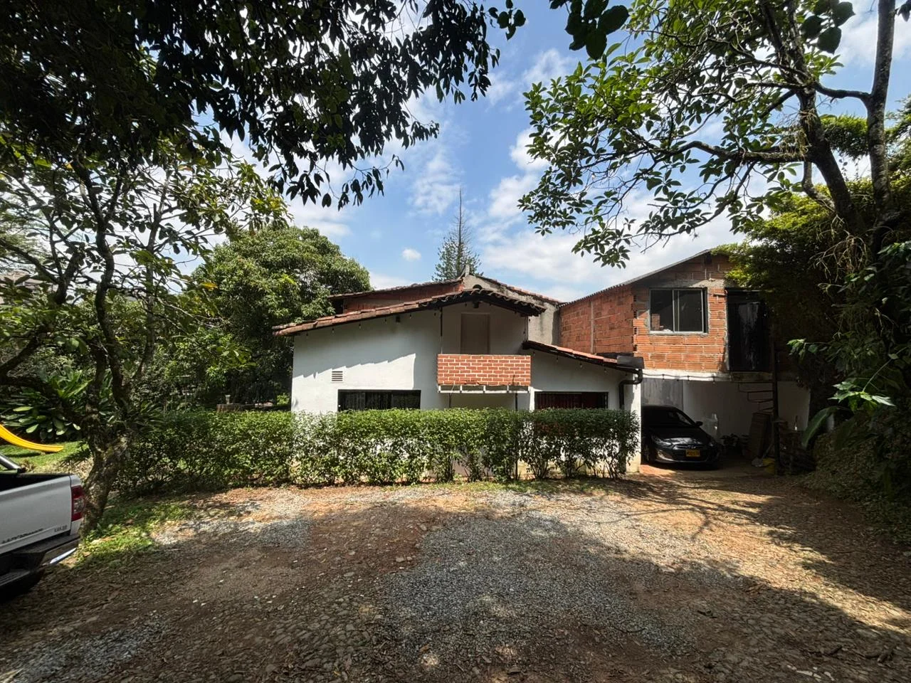 Lote inversión La Salle Envigado Colombia