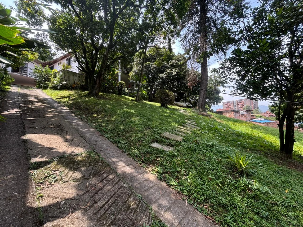Lote proyecto La Salle Envigado Colombia